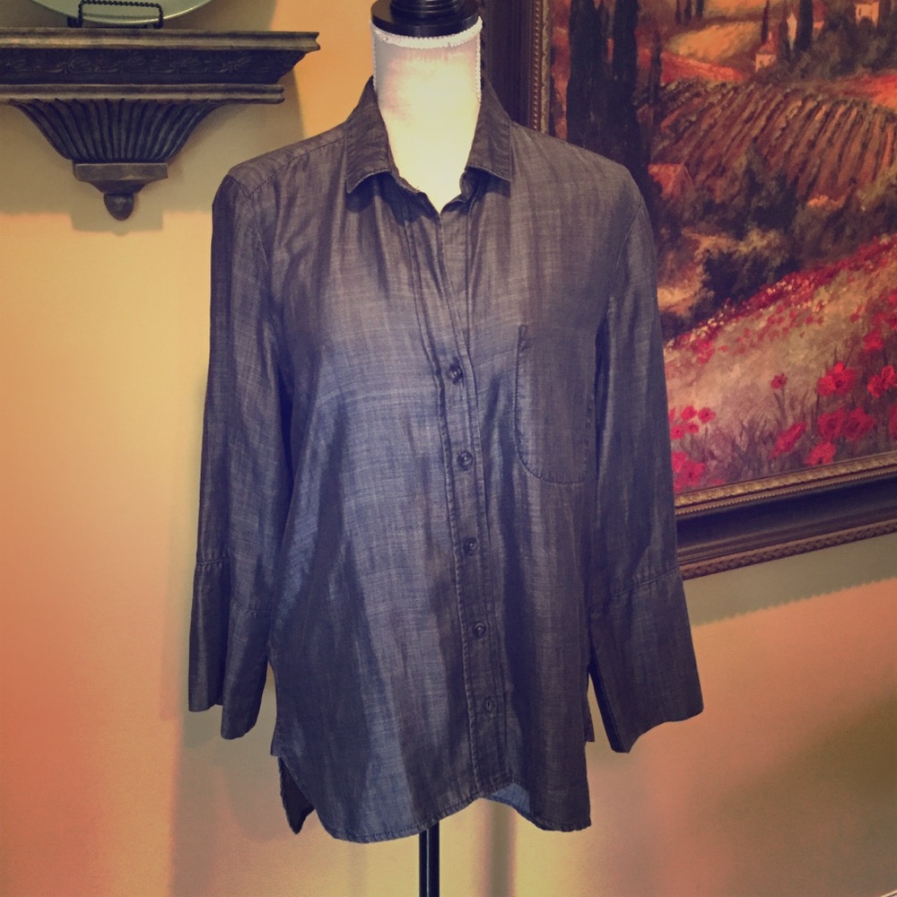 Cloth & Stone- The softest black Top. Size M